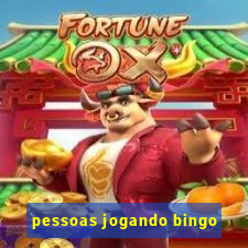 pessoas jogando bingo